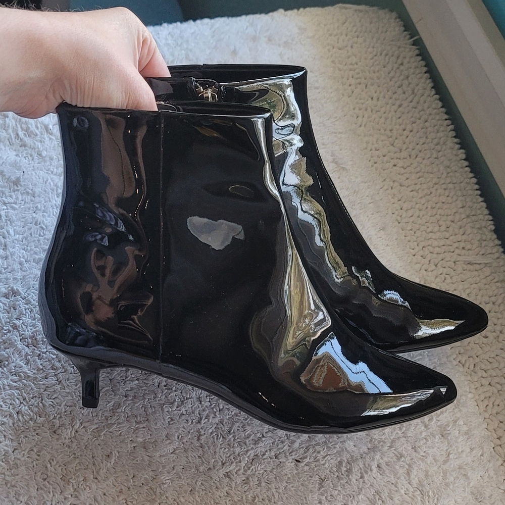 TARYN ROSE LEATHER BOOTS Nora